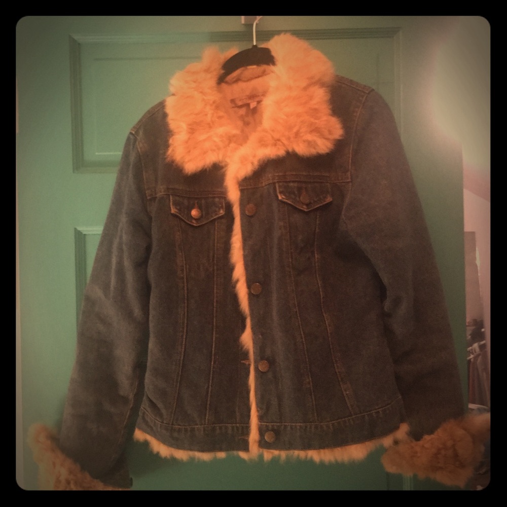 Denim jacket quilted and rabbit for lined.