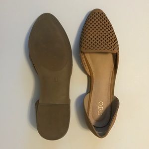 Tan Cut-Out Flats