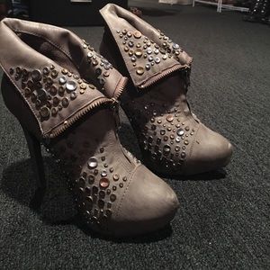 Penny loves Kenny Heel 6.5