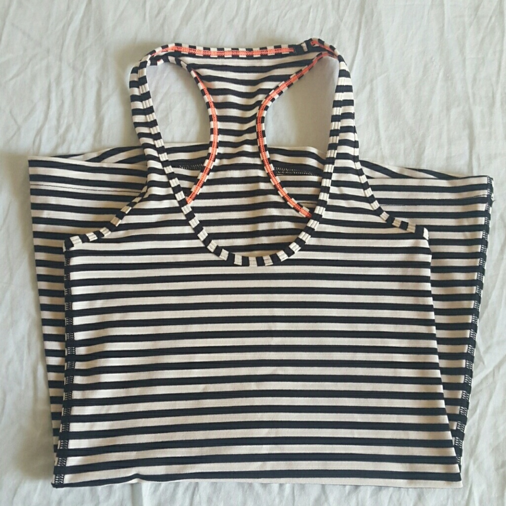 Lululemon tank size 2