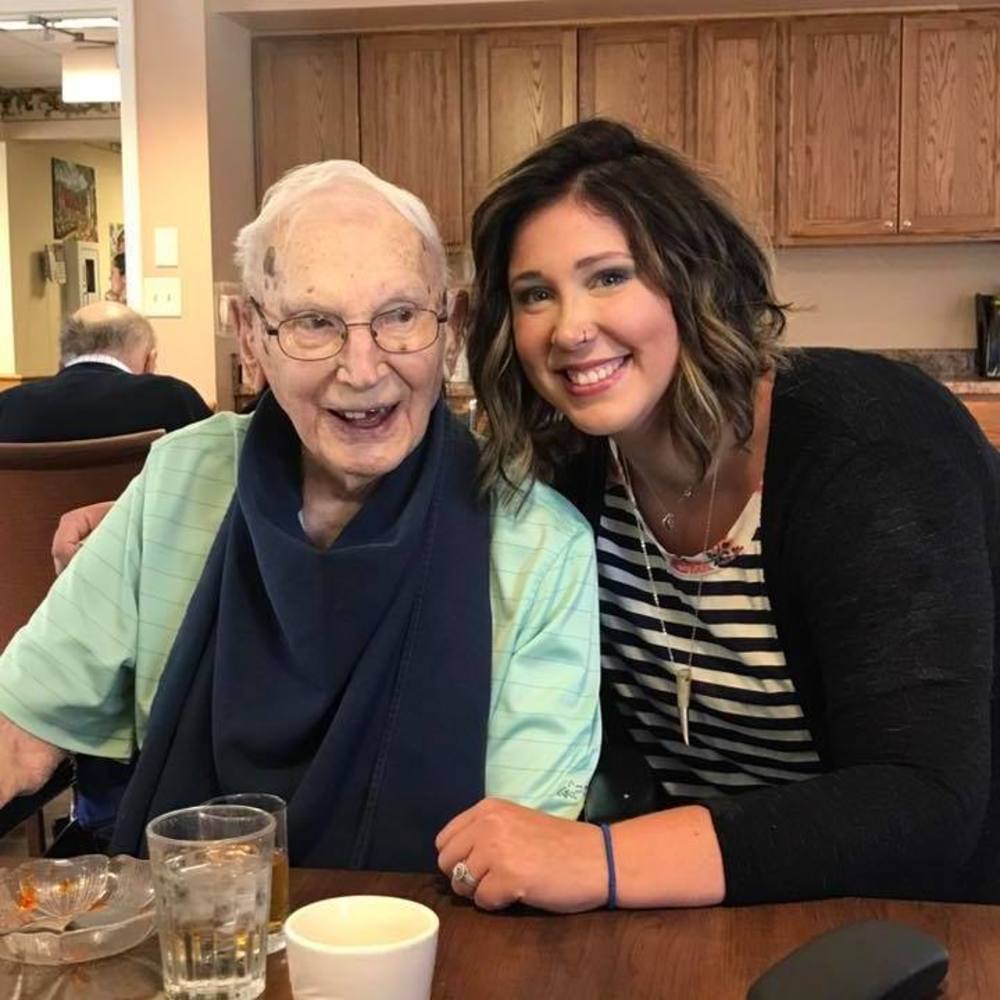 Meet your Posher, Brooke