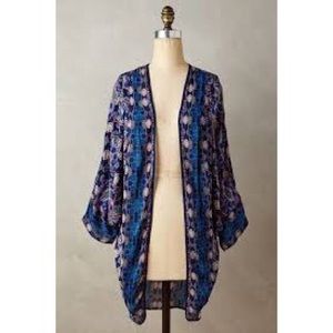 Feathers by Tolani kimono