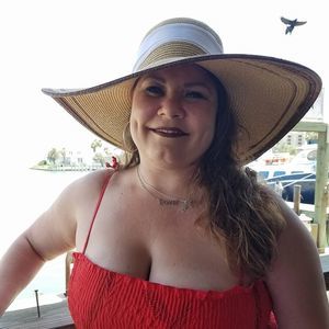 Meet your Posher, Holly