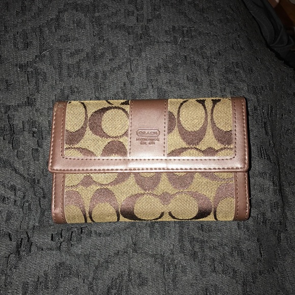 Brown tri fold coach wallet - Picture 1 of 2