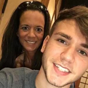 Meet your Posher, Raymond