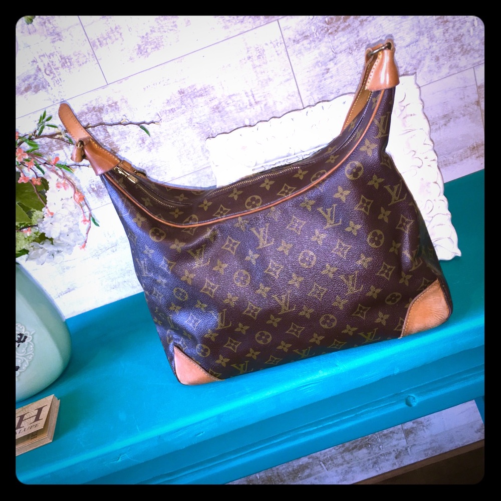Authentic Louis Vuitton BOULOGNE GM