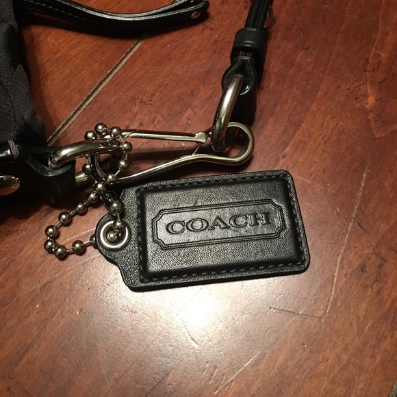 Coach purse - AUTHENTIC - Picture 6 of 8