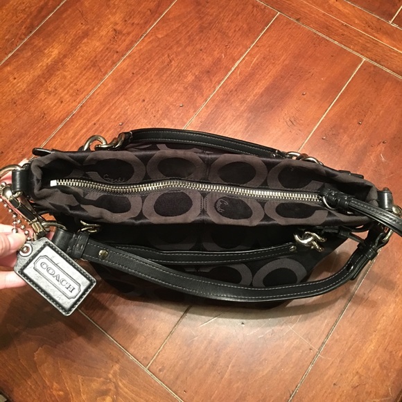 Coach purse - AUTHENTIC - Picture 5 of 8