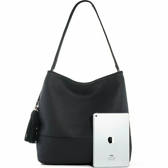 NWT! CHIC HANDBAG! ❤️ - Picture 6 of 6