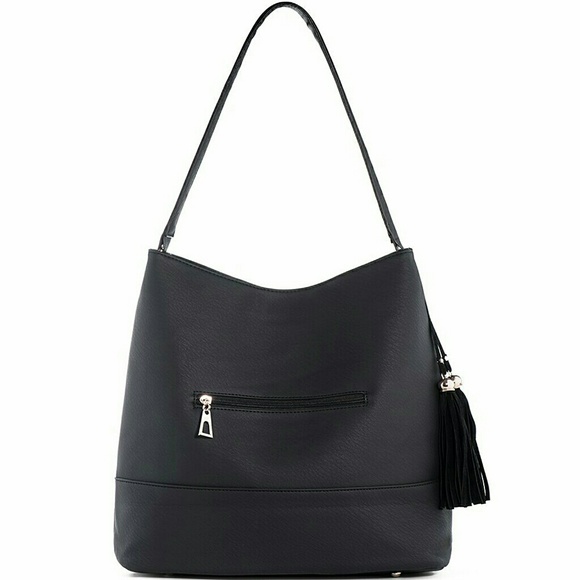 NWT! CHIC HANDBAG! ❤️ - Picture 2 of 6