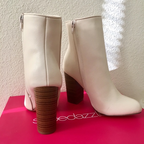 👢SOLD👢Shoedazzle ankle boots with block heels - Picture 2 of 5