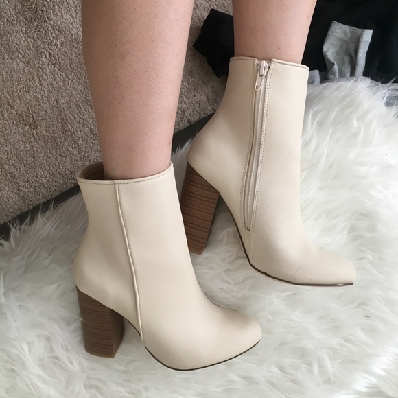 👢SOLD👢Shoedazzle ankle boots with block heels - Picture 5 of 5