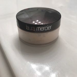 Laura Mercier translucent setting powder