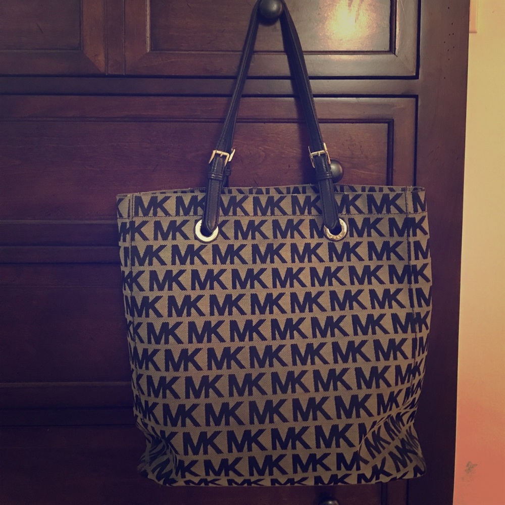Michael Kors tote bag 😍