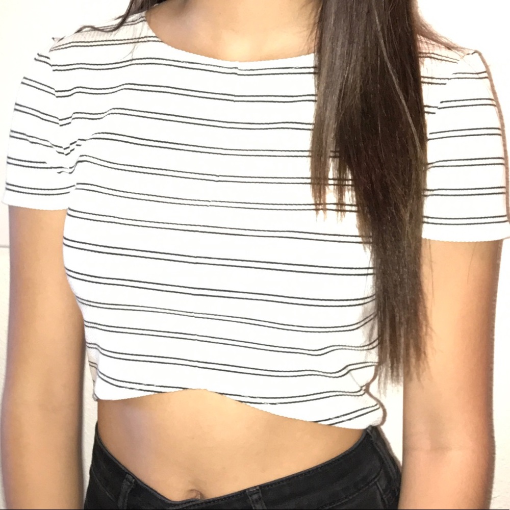 b&w striped crop top