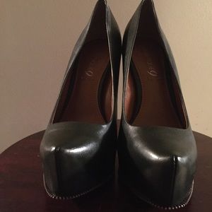 Boutique 9 Pumps