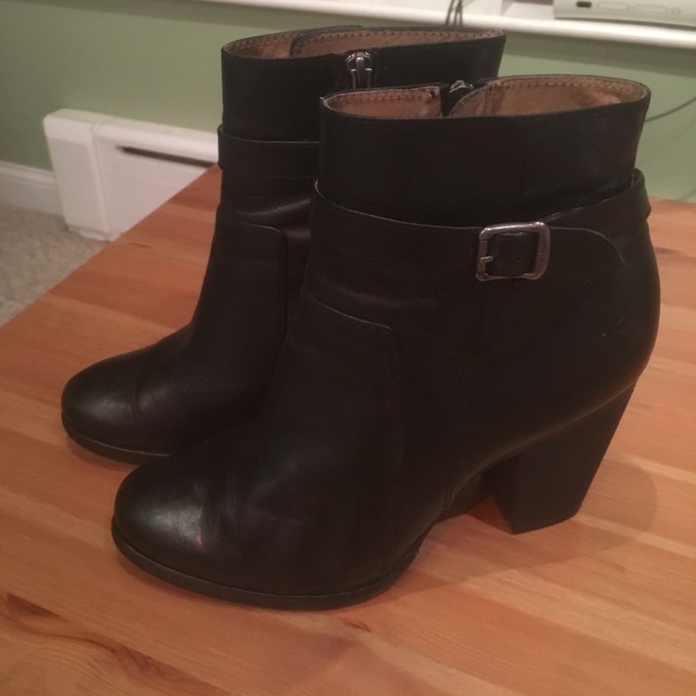 Frye black boots / booties size 9.5