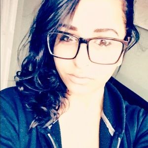 Meet your Posher, Aarika