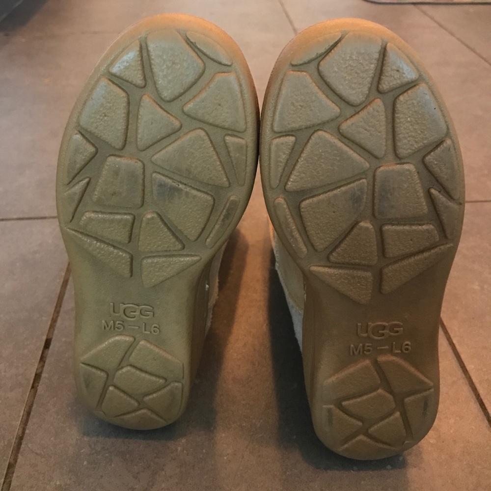 Original classic Uggs from the 90's. - Picture 6 of 8
