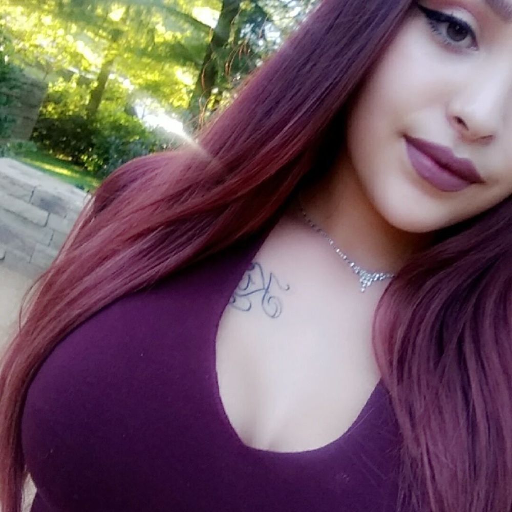 Meet your Posher, Nayeli