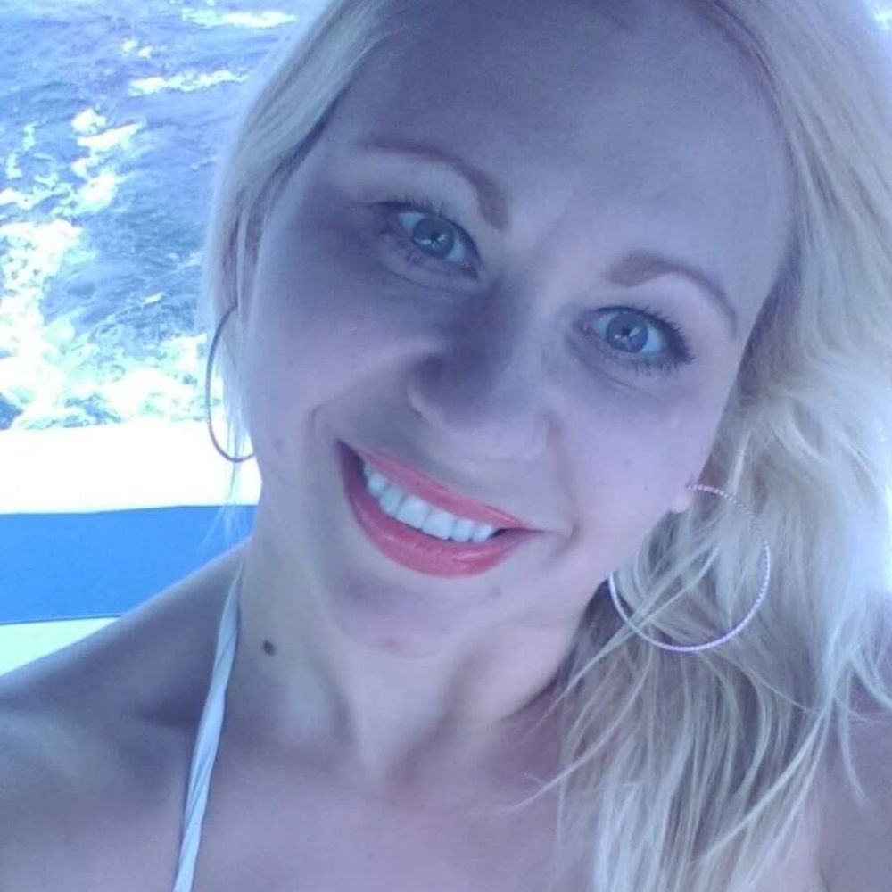 Meet your Posher, Genna