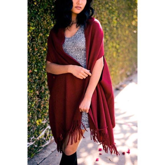 New Arrival- Solid Poncho - Picture 4 of 5