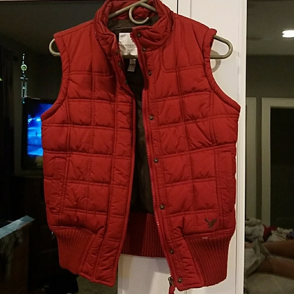 American Eagle vest