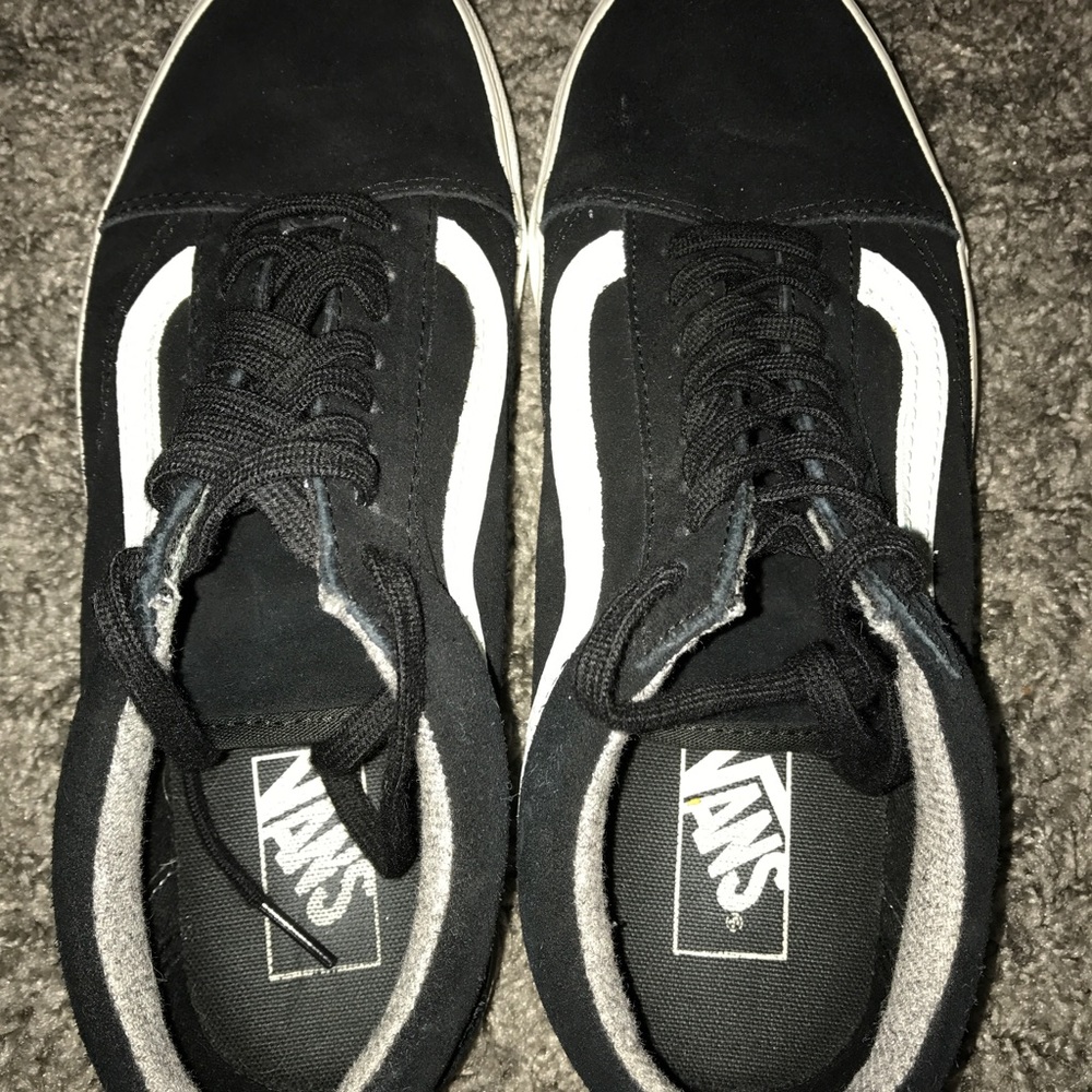 Vans - Picture 2 of 4