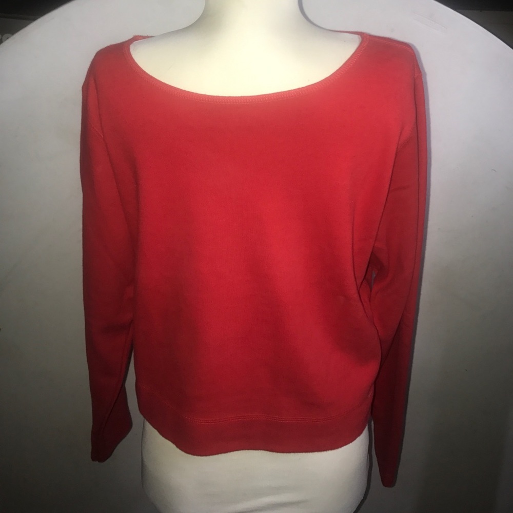 Red top - Picture 2 of 4