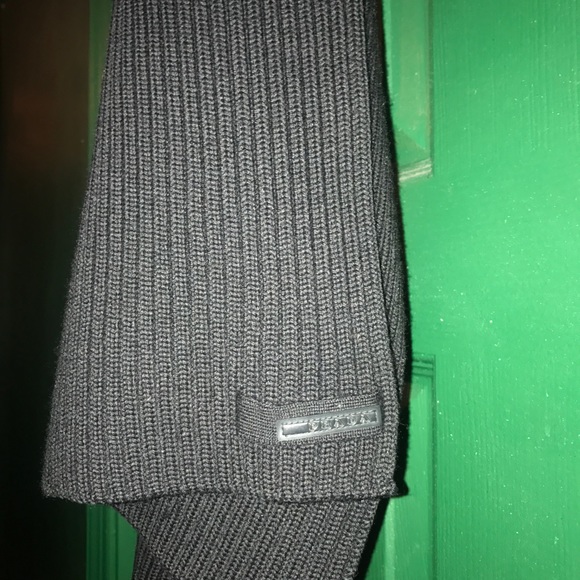 Black Cashmere Scarf - Picture 2 of 2