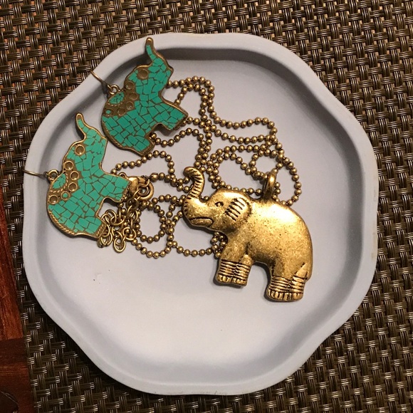 ‼️LAST CALL🎉Lucky Elephant Set or FREE*** - Picture 6 of 6