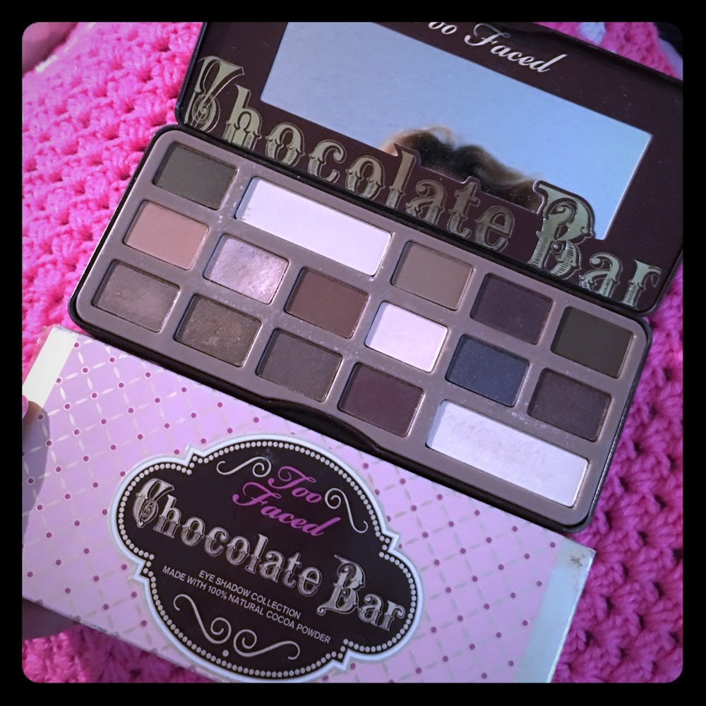 Too faced Chocolate bar
