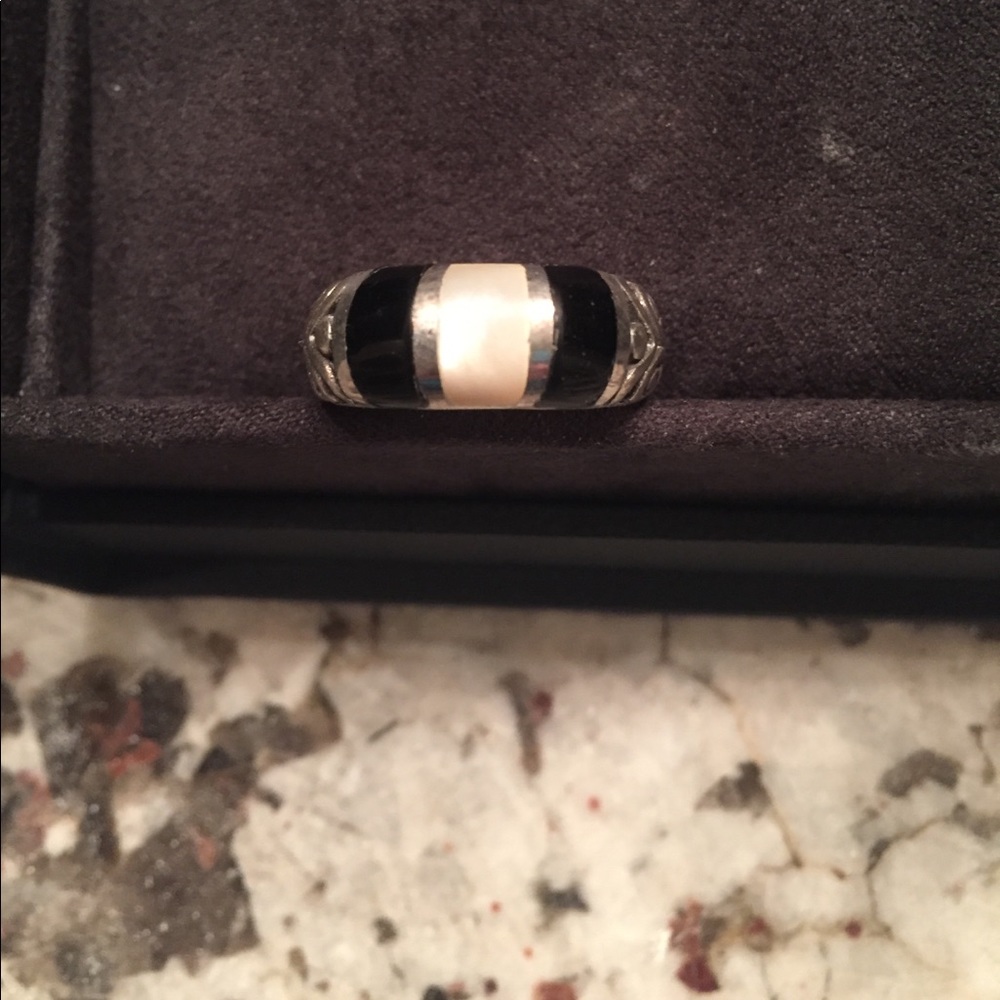 Sterling silver black & white stone ring