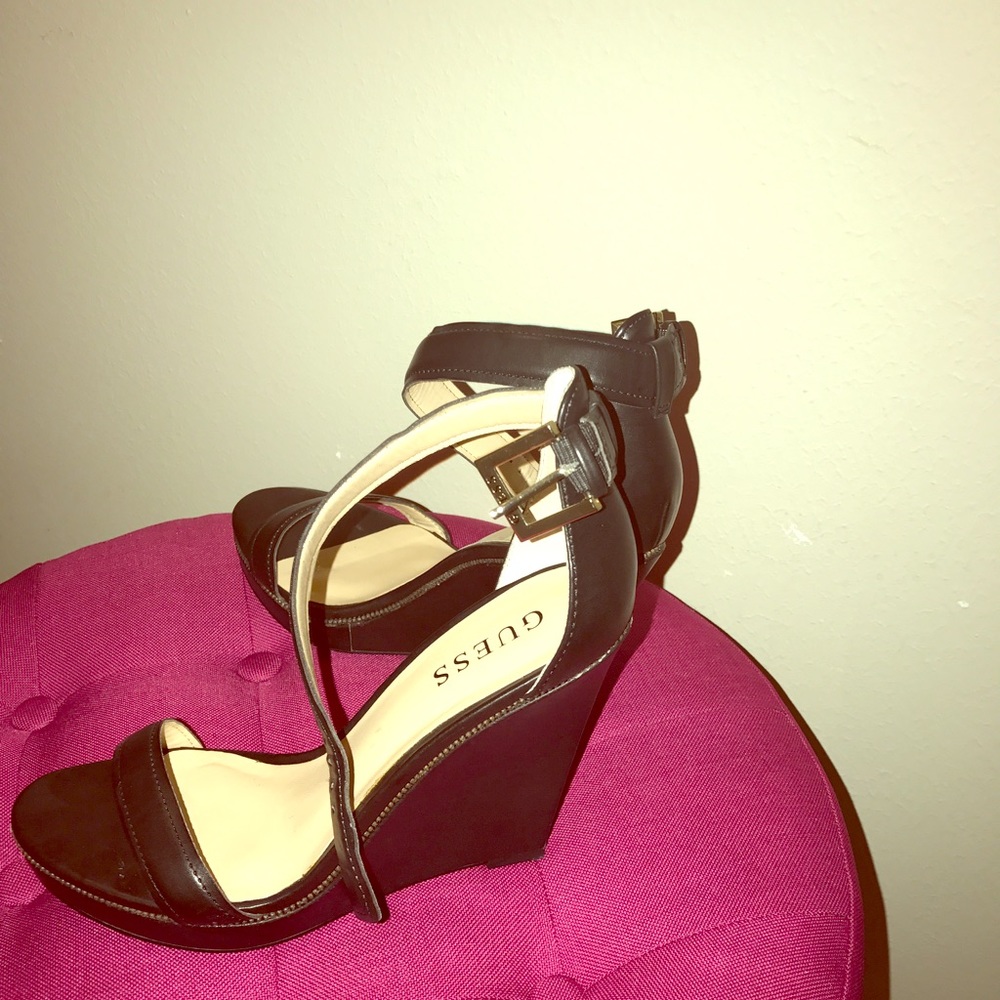 Black wedge heels
