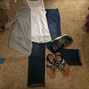Cropped mid-rise jeans