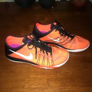 NEW NIKE FREE RUN SHOES