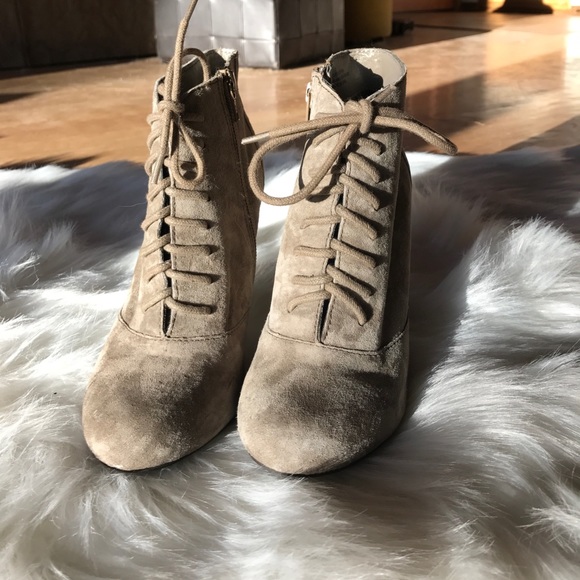 Seychelles lace up heeled bootie - Picture 2 of 6