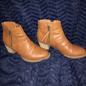 American eagle booties!