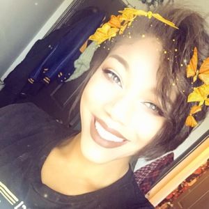 Meet your Posher, Makayla