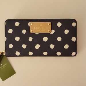 Kate Spade zip around wallet
