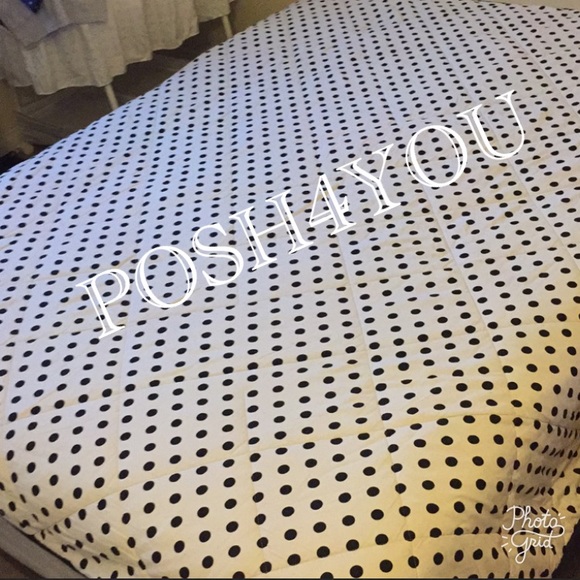 UFT PINK VS Queen Comforter main image 7