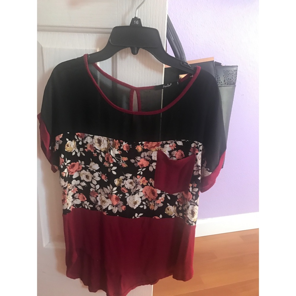 Floral tee with pocket (papaya)