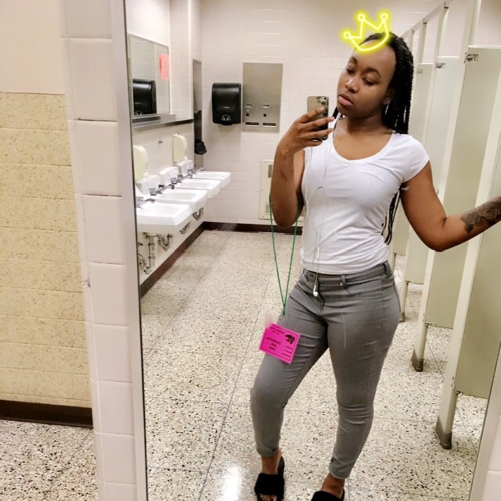 Meet your Posher, Gabby