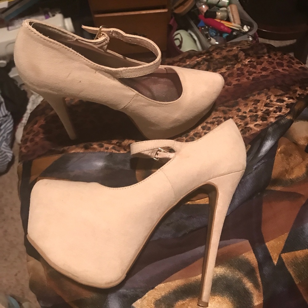 Cream/Nude Doll Baby heels