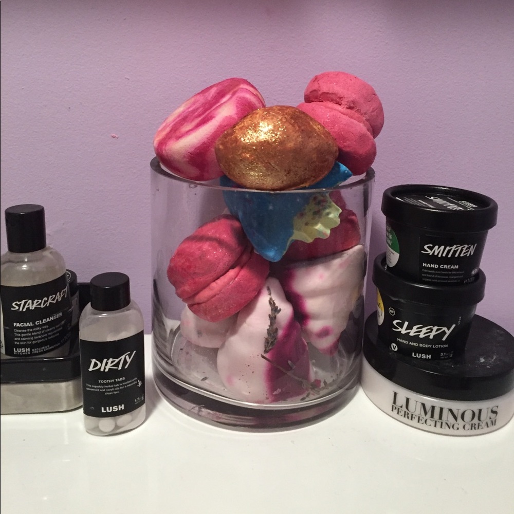 Lush bath items 💗💎💎 DO NOT BUY 🎶🎶💎