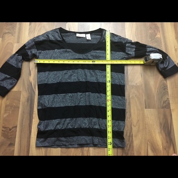 🚨 10/$20 bundle SALE 🚨 Dkny Womens Size Small Grey Shimmer Top - Picture 7 of 8