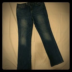 Curvy bootcut jeans!