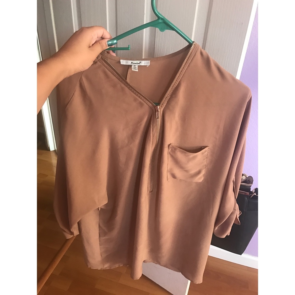 High low , tan zip up blouse