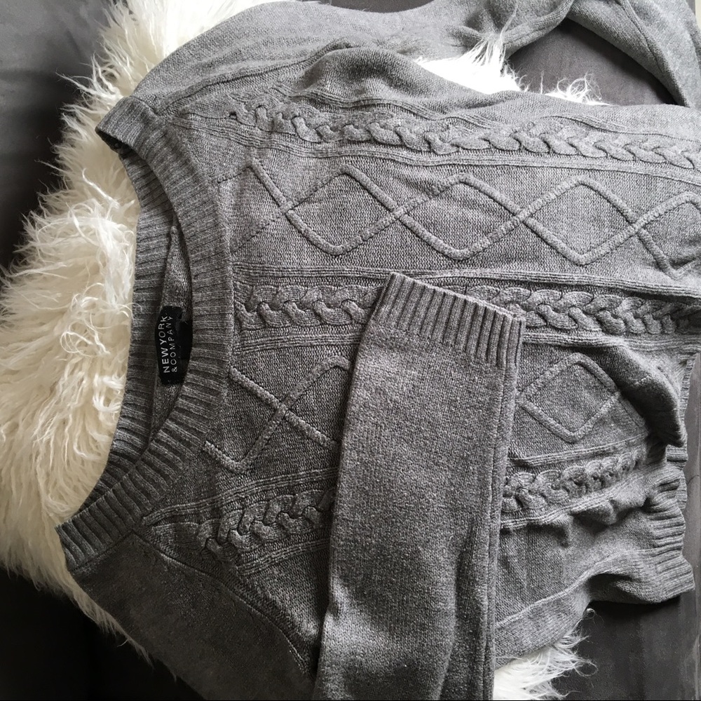 New York & Company Grey Knit Cropped Sweater