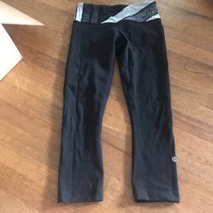 Lulu lemon double sided yoga crop capri pants